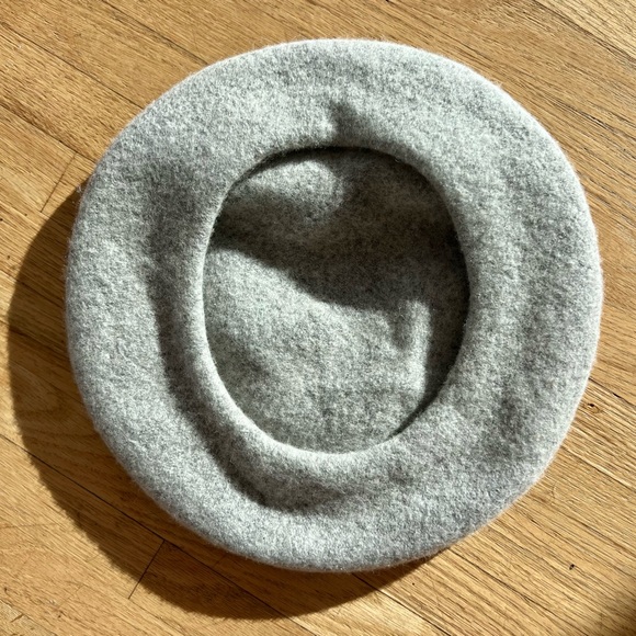 Felt Cat Ear Beret - Picture 3 of 3